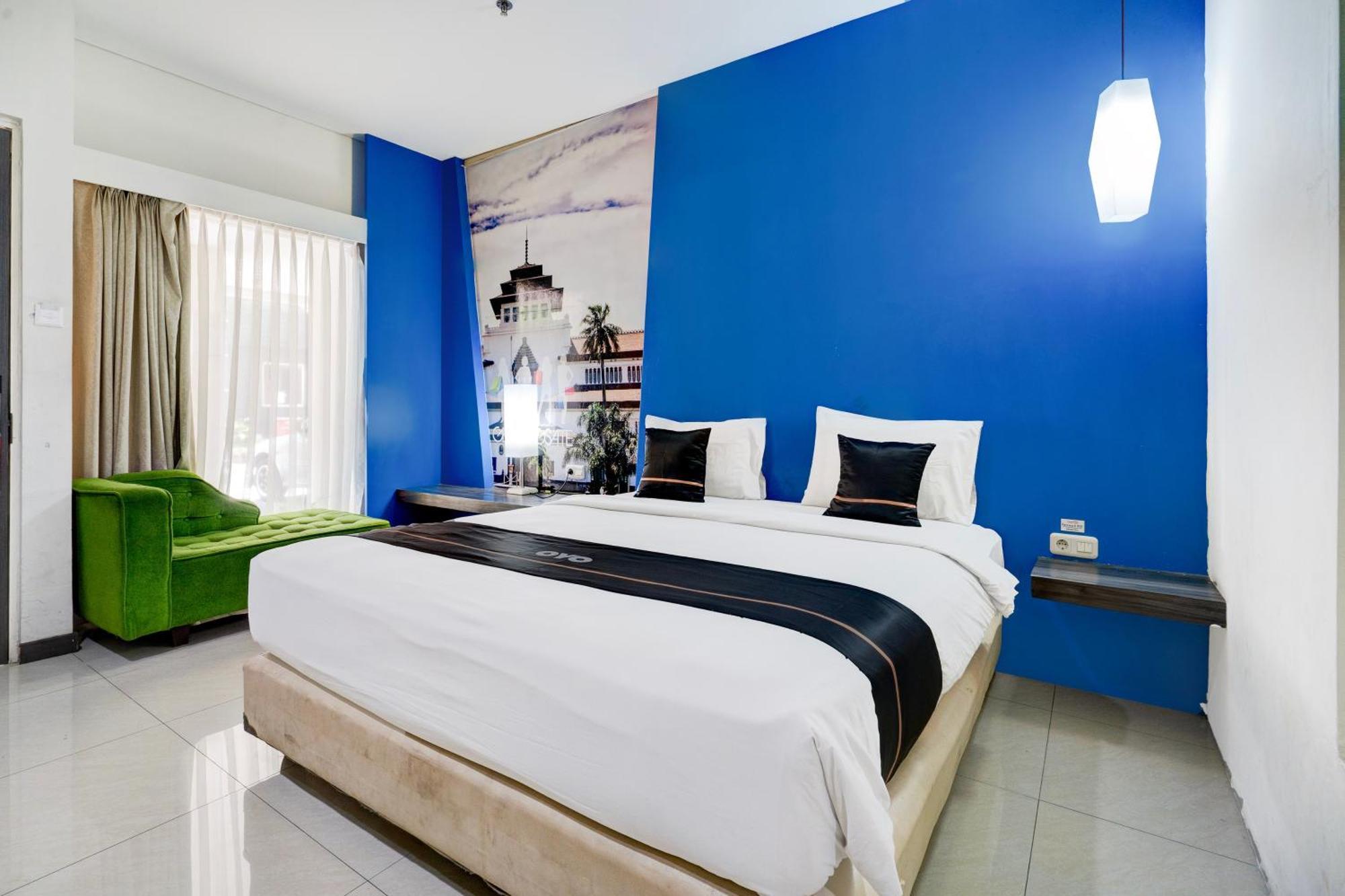 Townhouse Oak Cihampelas Near Ciwalk Formerly Promenade Hotel Bandung Exterior photo