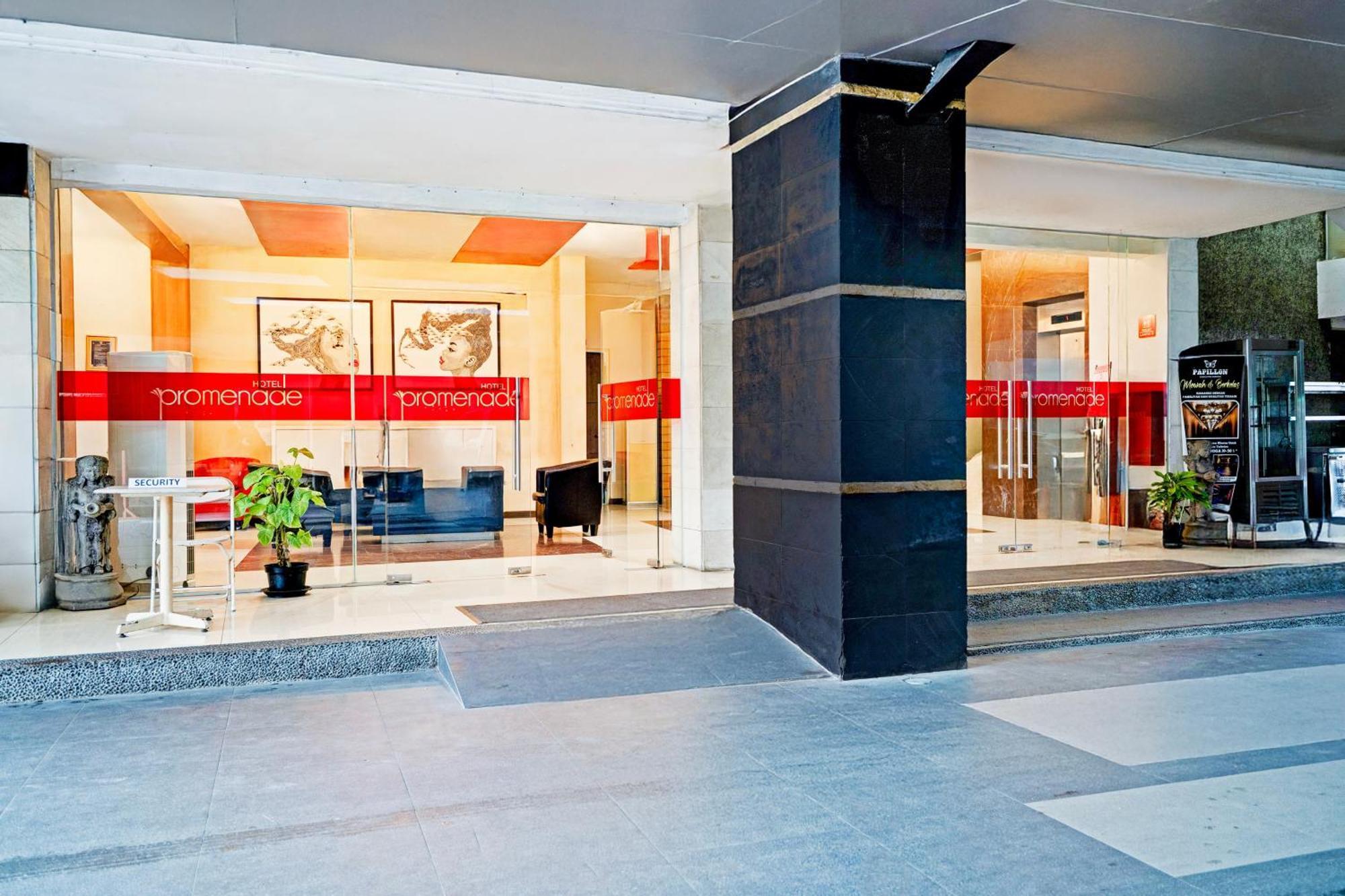 Townhouse Oak Cihampelas Near Ciwalk Formerly Promenade Hotel Bandung Exterior photo
