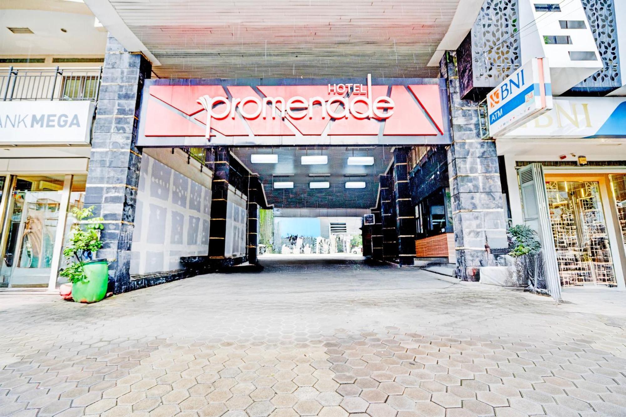 Townhouse Oak Cihampelas Near Ciwalk Formerly Promenade Hotel Bandung Exterior photo
